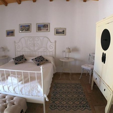 Monti Russu Natural Guest House 아글리엔투 외부 사진