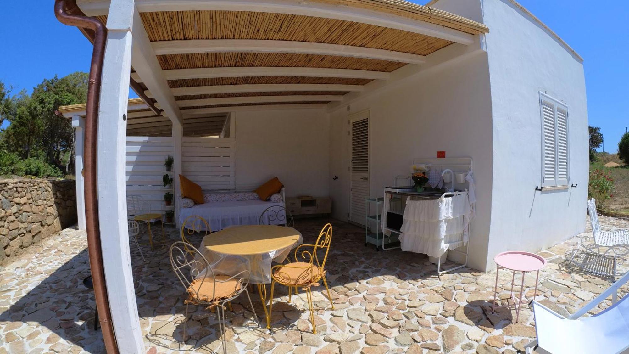 Monti Russu Natural Guest House 아글리엔투 외부 사진