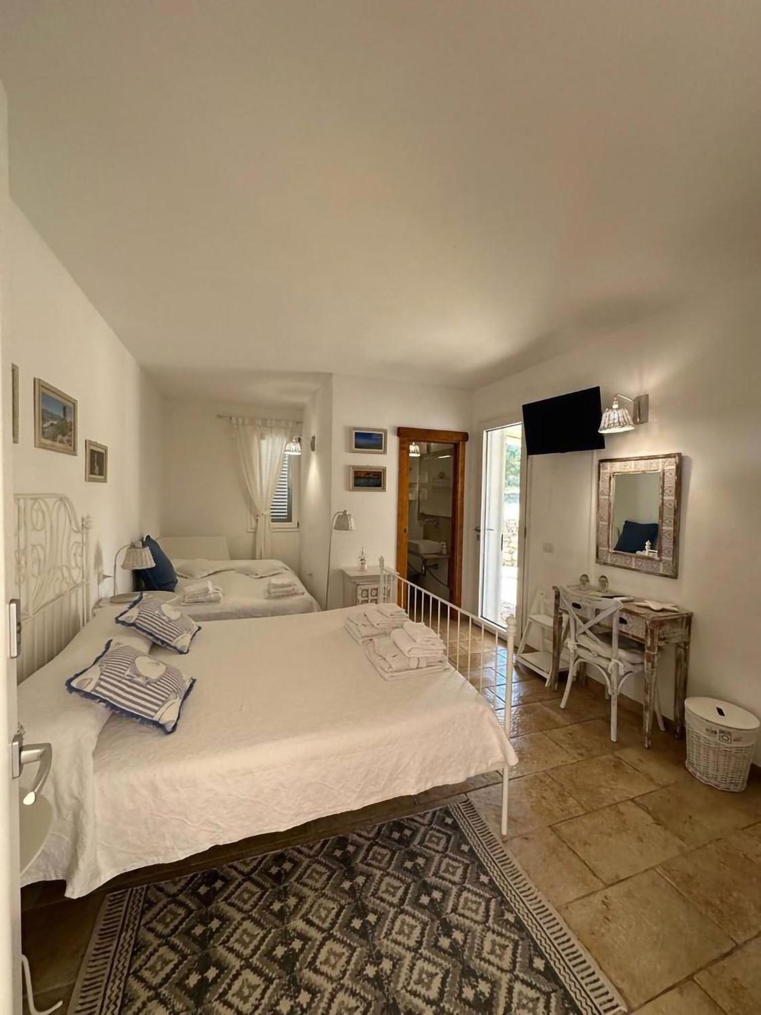 Monti Russu Natural Guest House 아글리엔투 외부 사진